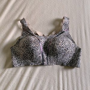 Beautiful never used victoria sport bra